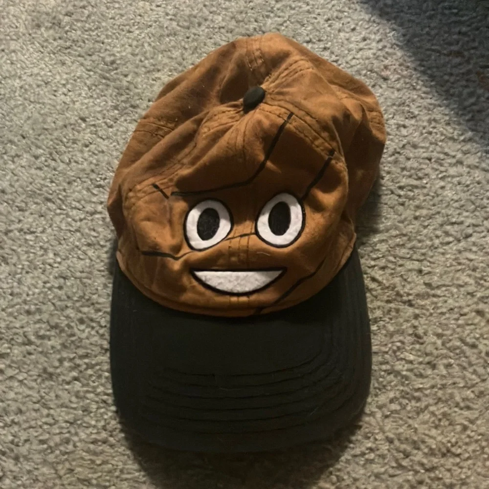 Poop Hat - Picture 1 of 3